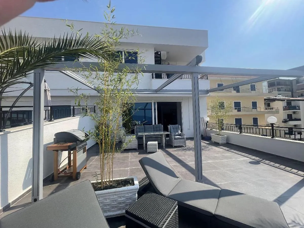 Teuta- Luxury Penthouse 200M2 Apartman Saranda 0*,  Albánia